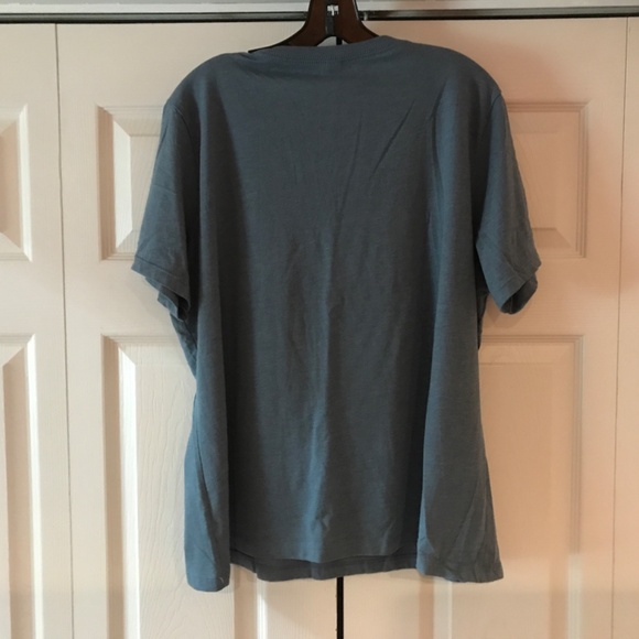 WHITETAIL ADRENALINE WOMEN’S CROSS ARROW V-NECK 2XL SHORT SLEEVE SHIRT - Picture 3 of 3